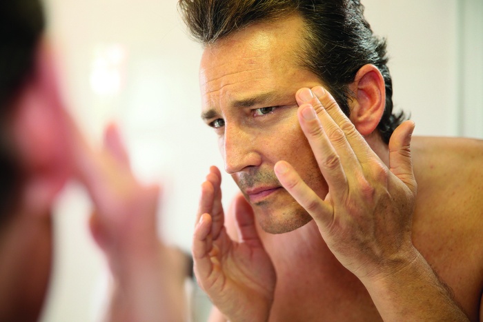 تفاد تجاعيد بشرتكَ بهذه الخطوات