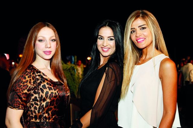 عبير حميد وميرنا ومنال حسن 