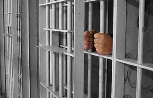 لماذا ألقت الأم مولودتها من الطابق الثالث؟