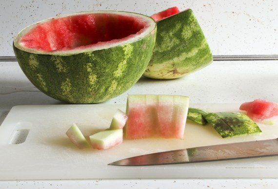 لا ترمي قشور البطيخ بعد اليوم!؟ فوائدها غريبة