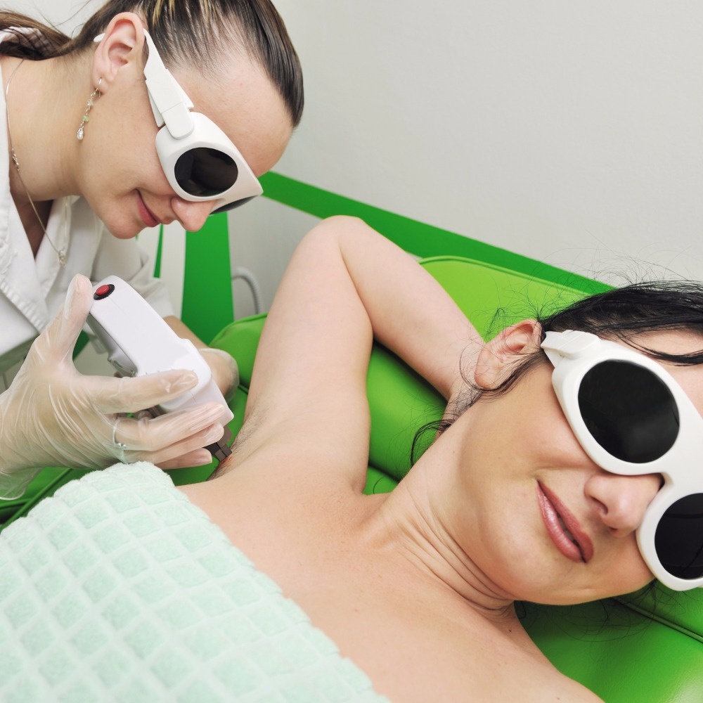 الإفتاء المصرية تصدر فتوى عن إزالة شعر المناطق الحساسة بالليزر، هل هو حلال أم حرام؟