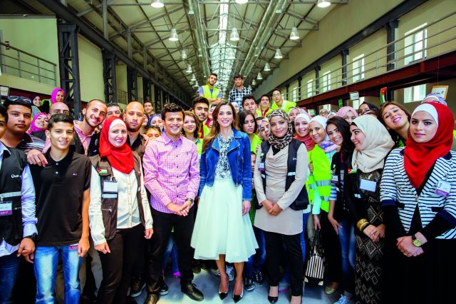 الملكة رانيا تطّلع على جهود «متطوعي الأردن» في تجهيز طرود الخير لتوزيعها خلال شهر رمضان الفضيل