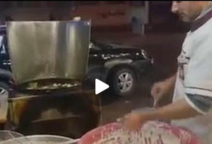 مليون ونصف المليون مشاهدة لفيديو صانع الزلابية فما السبب؟ شاهدوا لتعرفوا