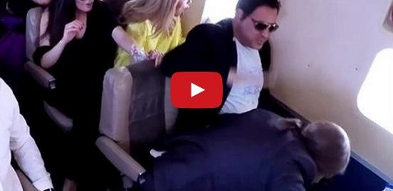 بالفيديو – عاصي الحلاني ضارباً رامز جلال: 