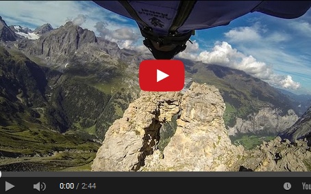 بالفيديو- طيار إيطالي ينفّذ أخطر قفزة في التاريخ!