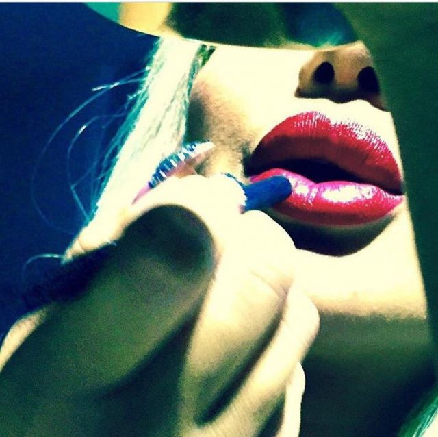 خمنوا من هذه النجمة؟!