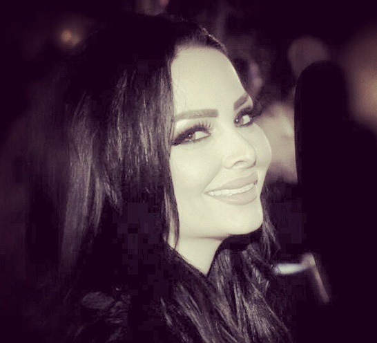 الظهور الأول لديانا كرزون بعد إجرائها جراحة