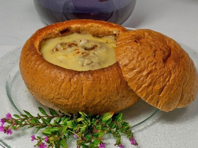 حساء البصل في كرات الخبز (الوصفة الصحية)