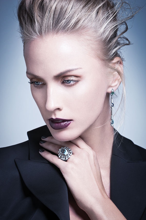 خاتم وأقراط للأذنين من
Dior Fine 
Jewellery

