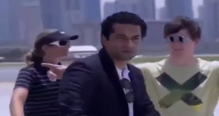 بالفيديو- عمرو سعد يغمى عليه.. وهذا ما قاله رامز جلال عن بنطاله