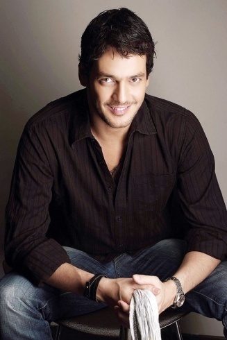 خالد أبو النجا يدعم زواج المثليين؟ وما علاقة الهام شاهين وإيناس الدغيدي؟