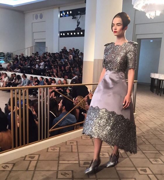 بالصور والفيديو- مجموعة شانيل للأزياء الراقية لشتاء وخريف 2015