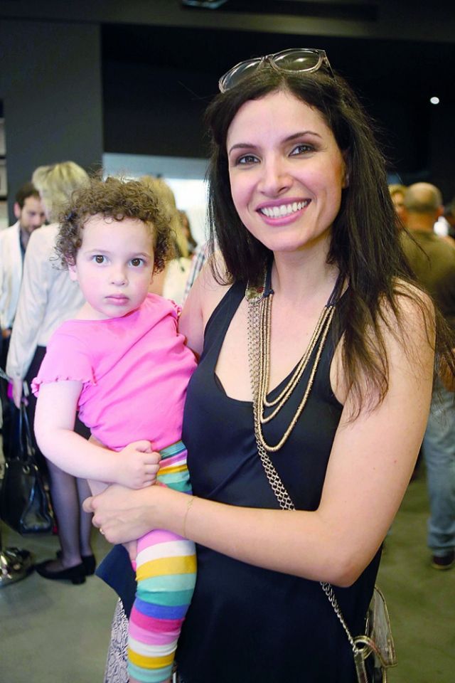 بياريت قطريب وابنتها