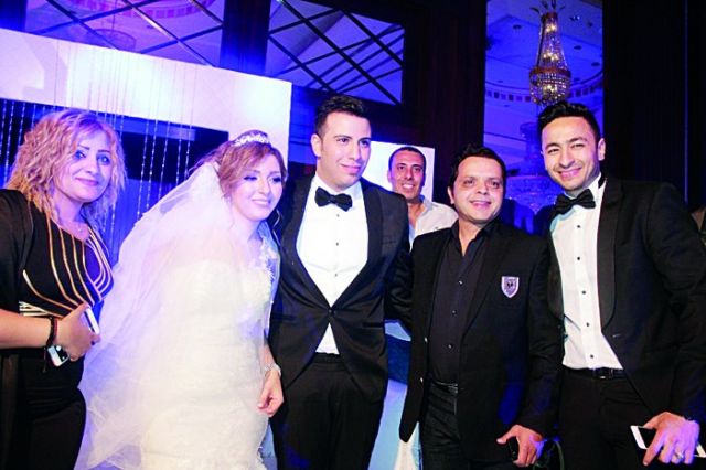 هنيدي يقدم التهنئة