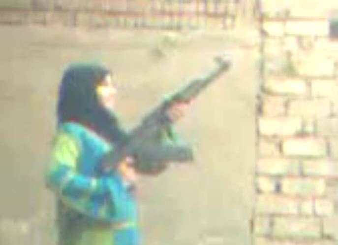 بالفيديو: ماذا فعلت هذه الفتاة الصعيدية  لتحصد 200 ألف مشاهدة؟