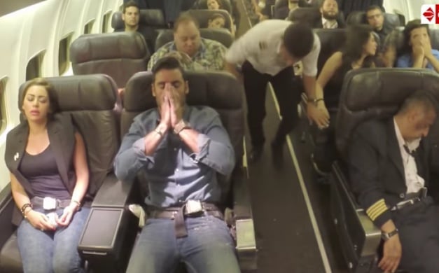 فيديو- لقاء الخميسي تنهار.. وتضرب زوجها في 