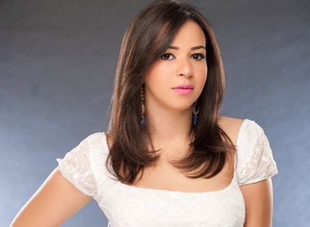 هل تُشارك دلال عبدالعزيز ابنتها إيمي في بطولة 