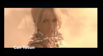 فيديو محترف جداً: كيف غنى أهم نجوم العالم هذه الأغاني التركية؟!