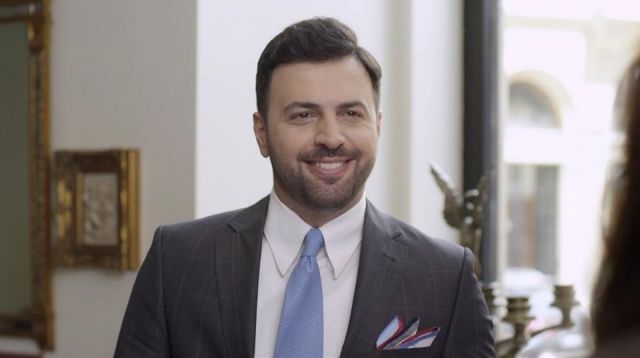 صور- جنون النساء بوسامة تيم حسن يظهر في العيد!! شاهدوا ماذا فعلن