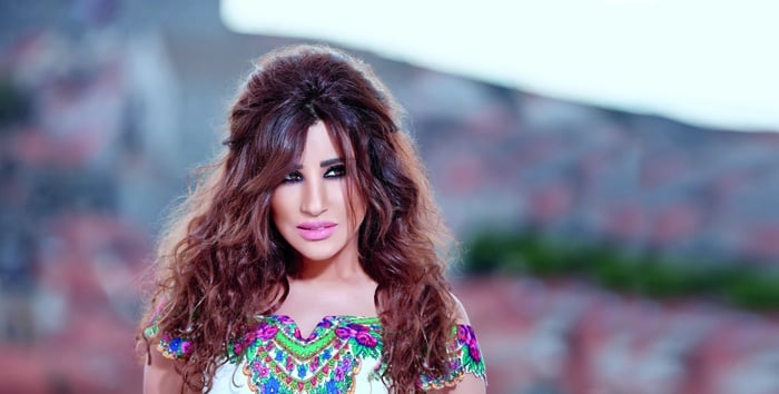 نجوى كرم: ألتقي بهذا الرجل في النهار وتحت الشمس