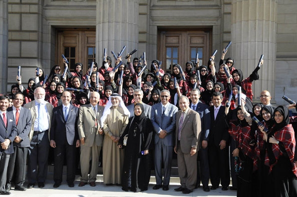 كلية آل مكتوم في اسكوتلندا تحتفل بتخريج الدفعة الـ <strong>16</strong>