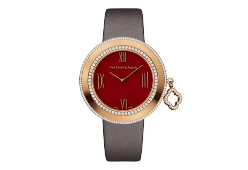 ساعات يطوّقها الماس