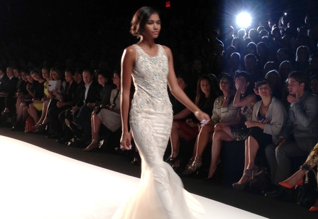 عرض Badgley Mischka في نيويورك