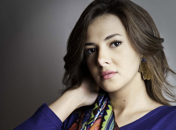 دنيا سمير غانم تشكر <strong>250</strong> ألف شخص