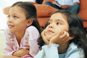 ابني يرفض الاهتمام باخوته الصغار