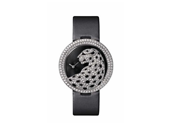 عناق الأسود والماس