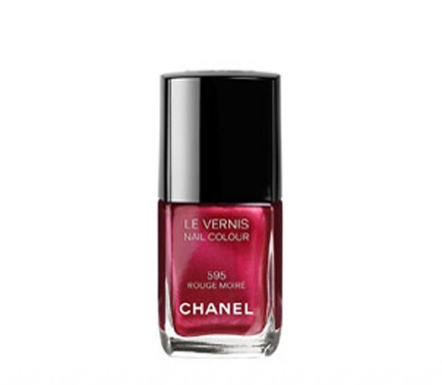 Chanel Le Vernis in Rouge Moire no.<strong>595</strong>