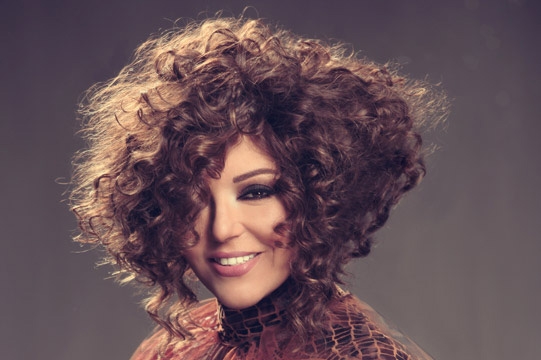 سميرة سعيد تطمئن إلى ابنها وتعود إلى اللهجة المغربية