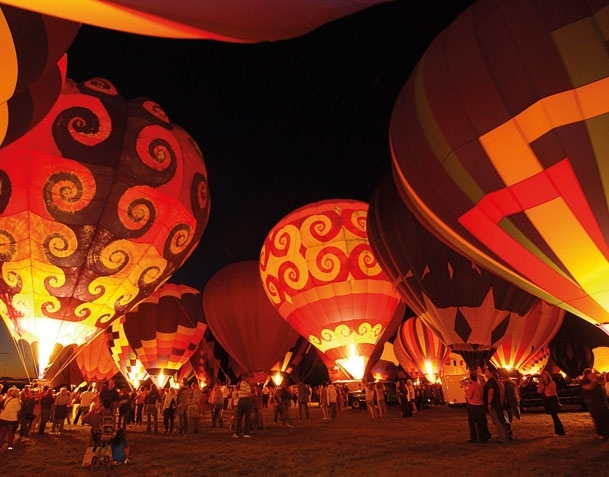 مهرجان المناطيد الدولي في نيومكسيكو