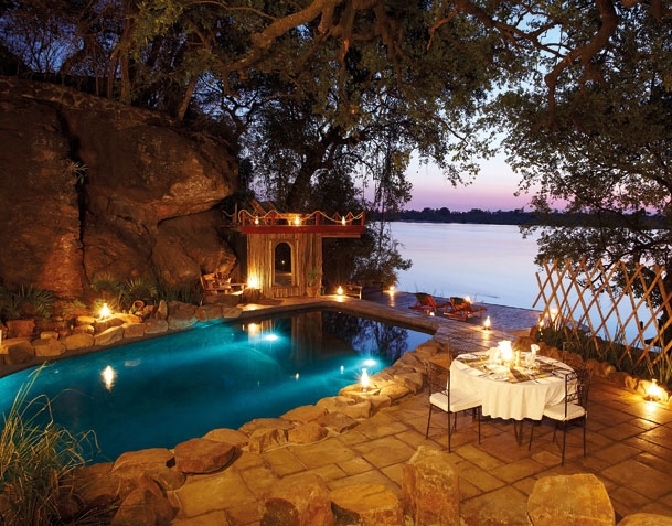 ليفينغ ستون، زامبيا ، دفيلز بول في شلالات فيكتوريا