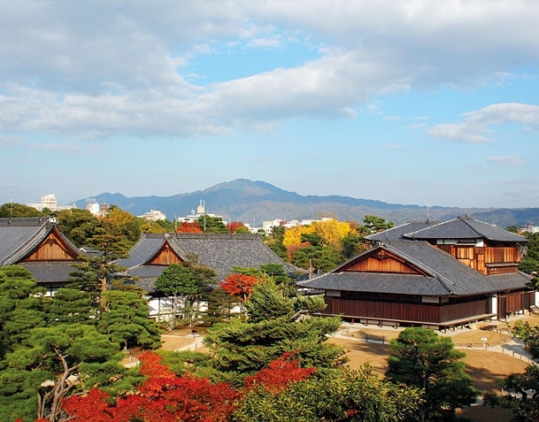 هوكايدو في اليابان وطقس تساقط الأوراق الخريفية