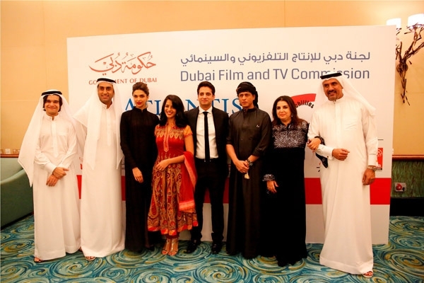 بومان عيراني - فرح خان - شاه روخان - سيدارث فوهرا - مالفيكا فاردان شارما - ديبيكا بادوكون - ابيشيك باشان - فيفان شاه 