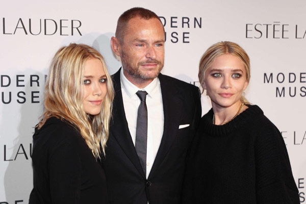 Tom Pecheux with Ashley Olsen and Mary Kate Olsen