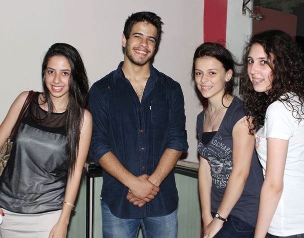 مع المعجبات