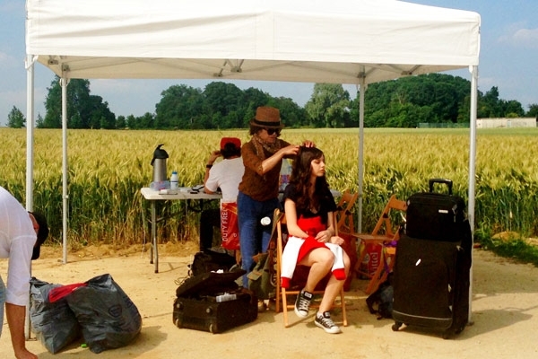 في الكواليس Behind the Scenes