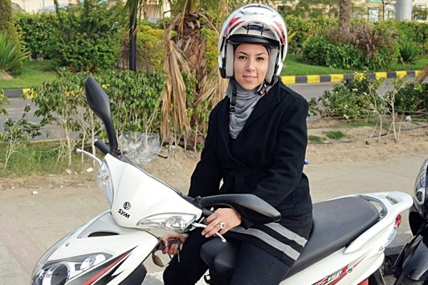 باكينام فايز 