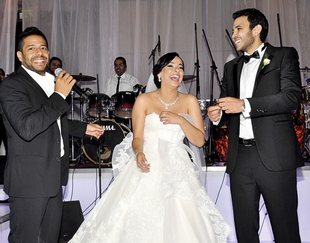 حماقي مع العروسين