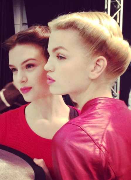 في عرض كارولينا هيريرا - Diane Kendal: البشرة رائعة!