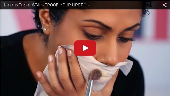 بالفيديو- كيف تجعلين أحمر الشفاه يدوم طوال النهار؟