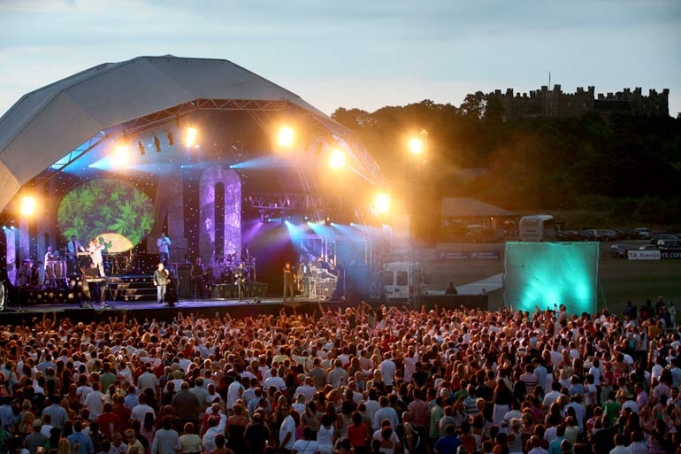 قالت لهم لجان التحكيم : لا تصلحون.. فأصبحوا نجوماً كباراً  .. إليكم حكاياتهم!