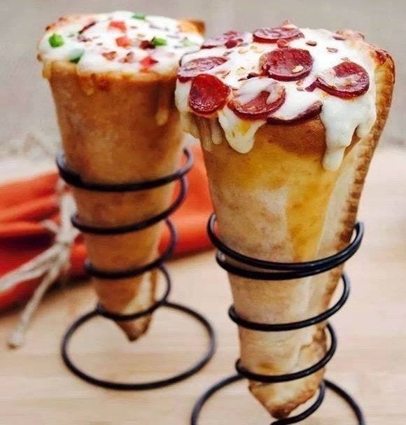 فيديو- طريقة عمل قرطاس البيتزا الشهي