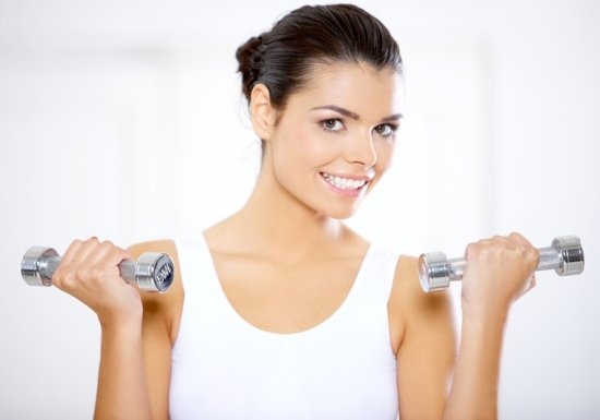 رجيم طبيعي وتمارين رياضية بسيطة ستخلصك من الزنود الكبيرة وترهلها