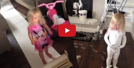 بالفيديو والصور – مشاهد مجنونة لأطفال لن يدعوا الأهل يغادرون المنزل أبداً