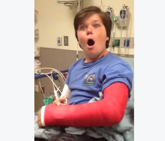 فيديو لولد تحت تأثير المخدر.. شاهدوا ماذا فعل!!