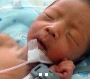 إنقاذ رضيعة بعد ساعتين من دفنها، إليكم التفاصيل