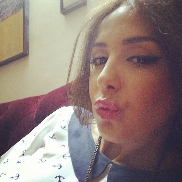 كندا حنا تمازح جمهورها بصور غريبة